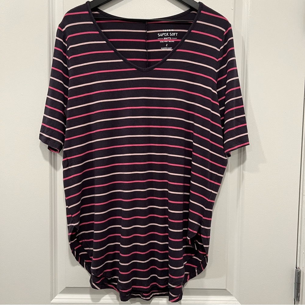 Torrid Favorite Tunic Super Soft V-Neck Tunic Tee Stripes Plus Size 2 (18/20)